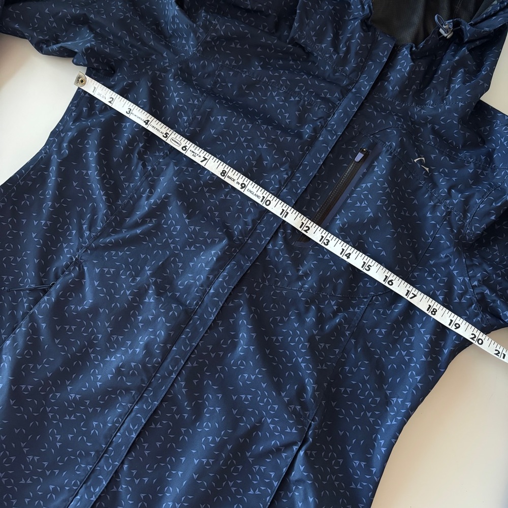Rain Jacket, Size M - Picture 12 of 15